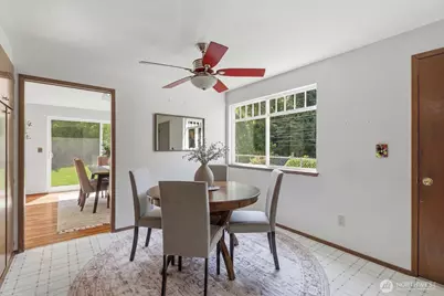 1438 159th Avenue SE, Bellevue, WA 98008 - Photo 6