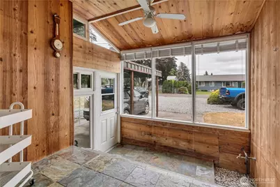 15115 74th Street E, Sumner, WA 98390 - Photo 14
