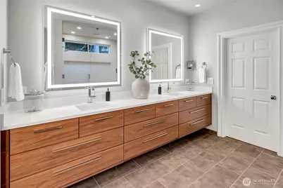 13023 167th Avenue NE, Redmond, WA 98052 - Photo 18