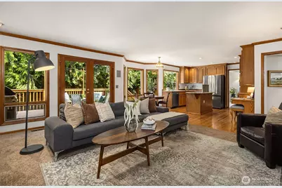 22413 NE 9th Drive, Sammamish, WA 98074 - Photo 16