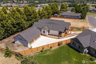 1051 N Lindsay Ln, Sequim, WA 98382 - Photo 2