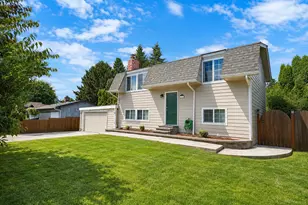 6132 59th St NE, Marysville, WA 98270 - Photo 2