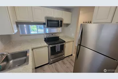 11109 NE 124th Lane #B208, Kirkland, WA 98034 - Photo 6
