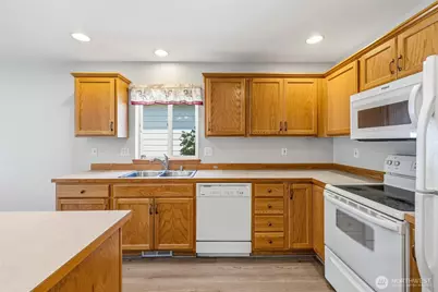 5675 Rosemary Avenue, Ferndale, WA 98248 - Photo 10