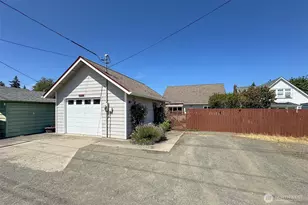 220 W 13th St, Port Angeles, WA 98362 - Photo 34