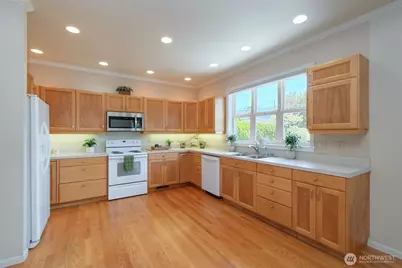 220 W 13th Street, Port Angeles, WA 98362 - Photo 12