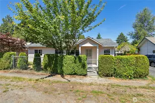 8528 S 121st St, Seattle, WA 98178 - Photo 2