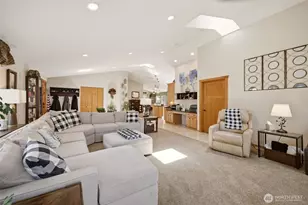 6106 Hillcrest Dr SW, Lakewood, WA 98499 - Photo 8