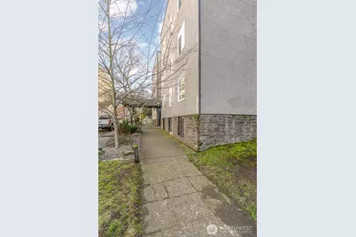 403 Terry Avenue #Apt. 2, Seattle, WA 98104 - Photo 26