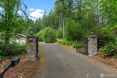 15622 Glenwood Road SW, Port Orchard, WA 98367 - Photo 2