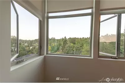 1718 27th Avenue #A, Seattle, WA 98122 - Photo 12