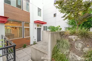 1718 27th Ave, Seattle, WA 98122 - Photo 1