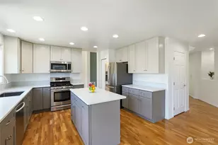 3901 Broadmoor Dr NE, Tacoma, WA 98422 - Photo 10