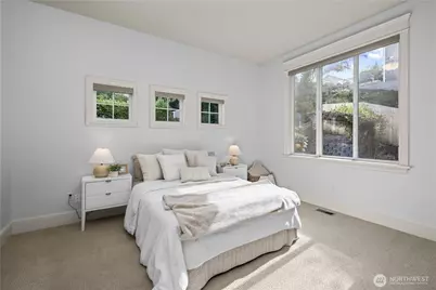 4047 Willams Avenue W, Seattle, WA 98199 - Photo 12