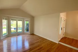650 Jasmine Pl NW, Issaquah, WA 98027 - Photo 2