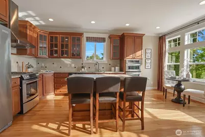 8018 31st Avenue NW, Seattle, WA 98117 - Photo 8