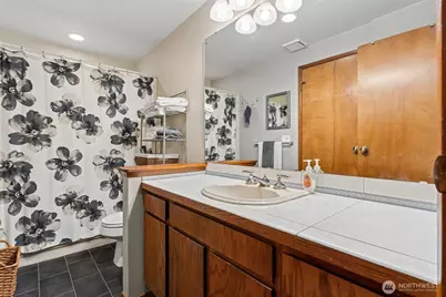 2407 SE 8th Place, Renton, WA 98055 - Photo 10