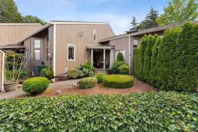 2407 SE 8th Place, Renton, WA 98055 - Photo 2