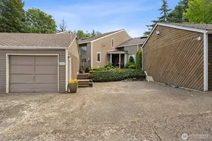 2407 SE 8th Pl, Renton, WA 98055 - Photo 1