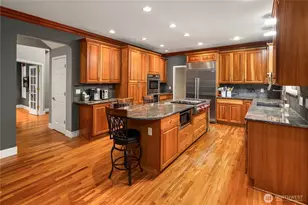 10444 SE 22nd St, Bellevue, WA 98004 - Photo 4