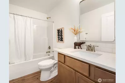 2401 E 16th Street, Bremerton, WA 98310 - Photo 16