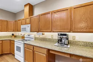 222 105th St E, Tacoma, WA 98445 - Photo 8