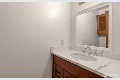 17050 Northup Way #25, Bellevue, WA 98008 - Photo 14