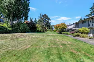 17050 Northup Way, Bellevue, WA 98008 - Photo 2