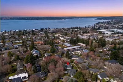 6304 110th Avenue NE, Kirkland, WA 98033 - Photo 2