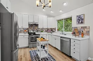 15041 SE Fairwood Blvd, Renton, WA 98058 - Photo 10