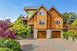 545 Holly Dr, Edmonds, WA 98020 - Photo 2