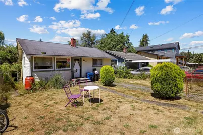 215 31st Avenue E, Seattle, WA 98112 - Photo 4