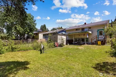 215 31st Avenue E, Seattle, WA 98112 - Photo 2