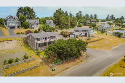 34801 J Place, Ocean Park, WA 98640 - Photo 8