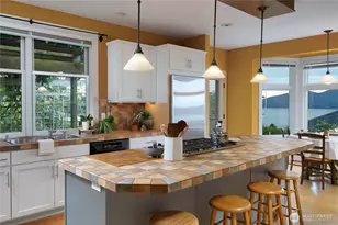 1608 Georgia Pl, Anacortes, WA 98221 - Photo 14