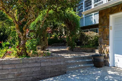 1127 204th Place SE, Bothell, WA 98012 - Photo 2