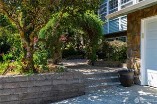 1127 204th Pl SE, Bothell, WA 98012 - Photo 2