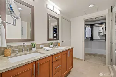 10650 NE 9th Place #1624, Bellevue, WA 98004 - Photo 16
