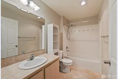 600 N 85th Street #401, Seattle, WA 98103 - Photo 24