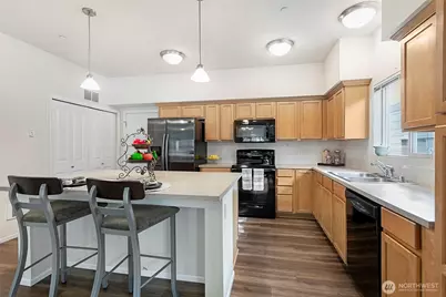 351 Tremont Avenue #102, Bellingham, WA 98226 - Photo 6