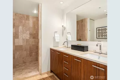 500 106th Avenue NE #3211, Bellevue, WA 98004 - Photo 14