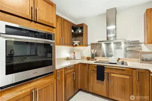 1617 Summit Ave, Seattle, WA 98122 - Photo 16