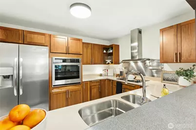 1617 Summit Avenue #23, Seattle, WA 98122 - Photo 14