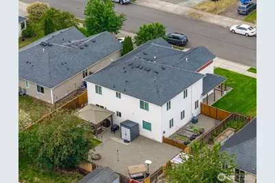 1313 Daffodil Avenue NE, Orting, WA 98360 - Photo 2