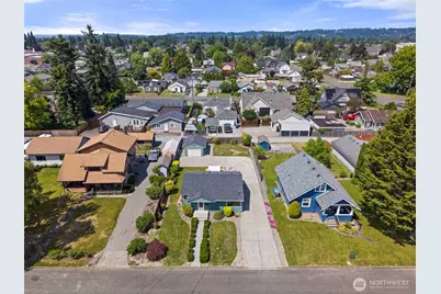 919 6th Avenue SW, Puyallup, WA 98371 - Photo 2