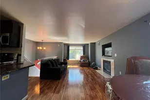 10453 1st Ave SW, Seattle, WA 98146 - Photo 2
