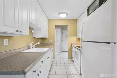 2222 NE 92nd Street #208, Seattle, WA 98115 - Photo 14