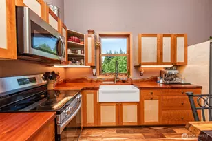 1833 Eaglemount Rd, Port Townsend, WA 98368 - Photo 10