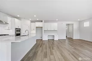 3974 McCormick Vlg Dr, Bremerton, WA 98312 - Photo 10