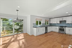 8625 26th Ave NE, Seattle, WA 98115 - Photo 10